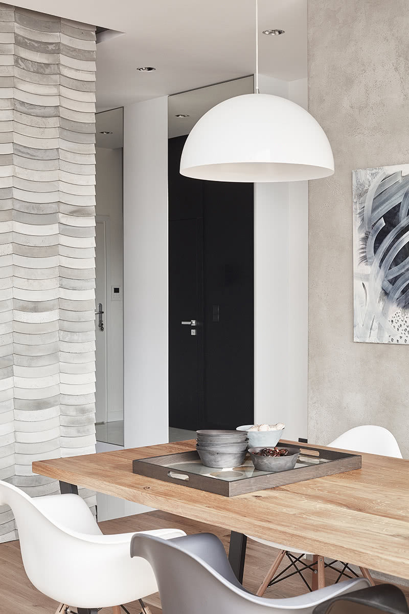 Solidny stół to podstawa w każdym
domu. Stojący...