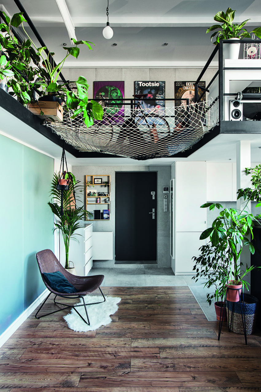 Siatka łącząca część antresoli to oryginalne...