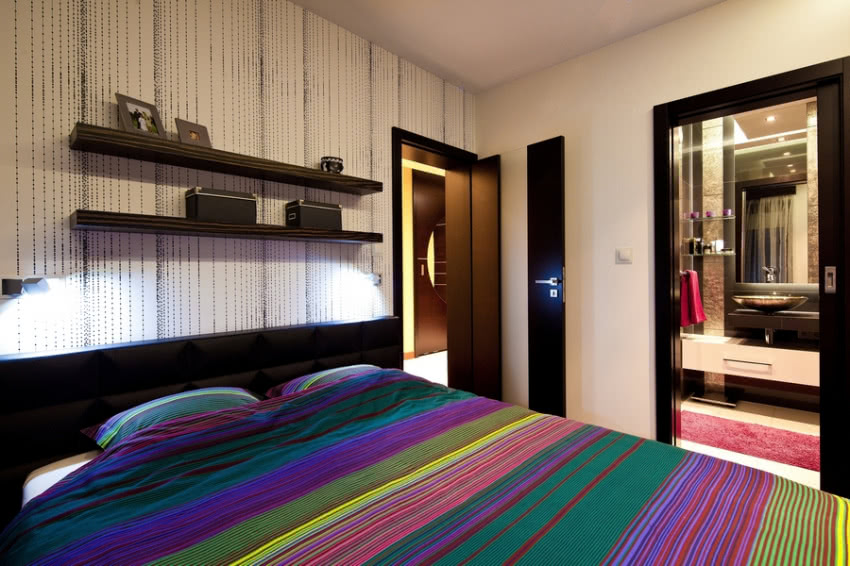 Pasy dominują w sypialni