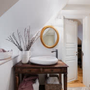 Wielkanoc pod strzechą - wiejski dom w Skandynawii