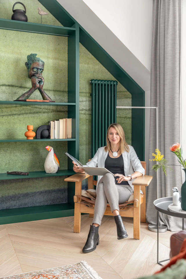 duński fotel w salonie