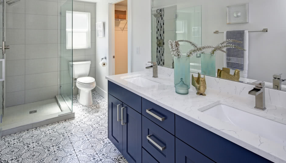 Remont łazienki 2025: ile naprawdę kosztuje? Aktualne ceny materiałów i robocizny