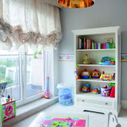 Klasyczne wnętrza w apartamentowcu