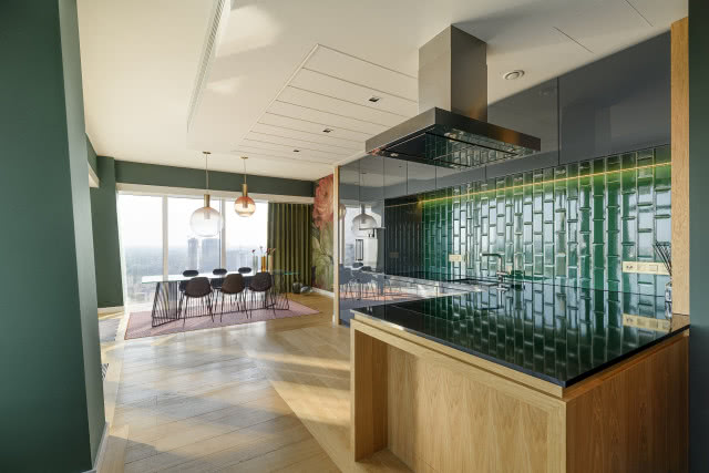 Przstrzeń w apartamencie na Złotej 44