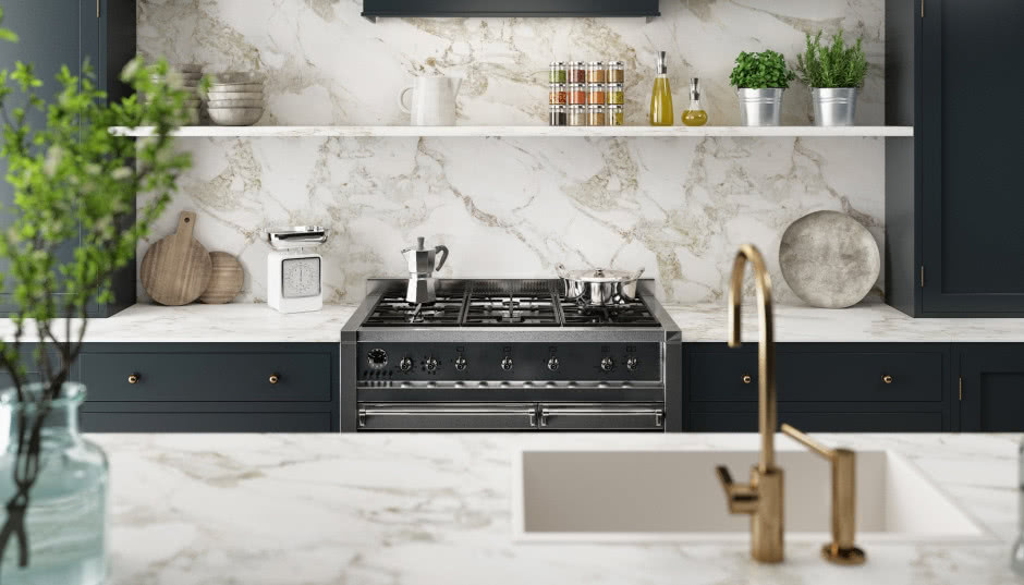 Kuchnia bez szafek górnych - jak zaprojektować?