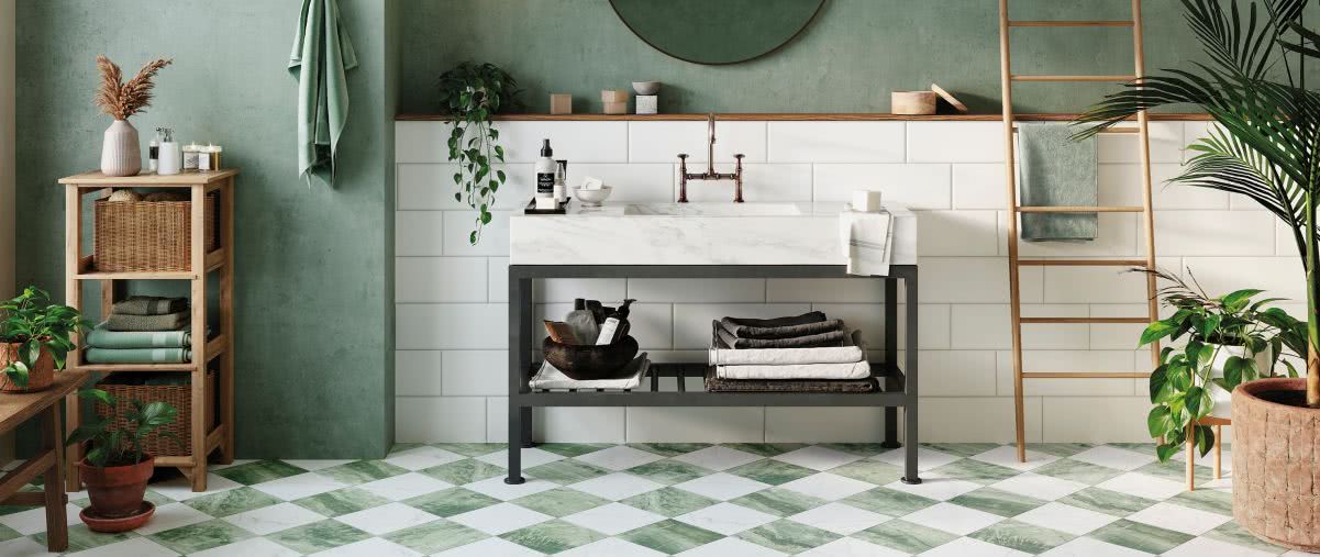 Płytki ułożone w szachownicę - klasyka, która nigdy nie wychodzi z mody