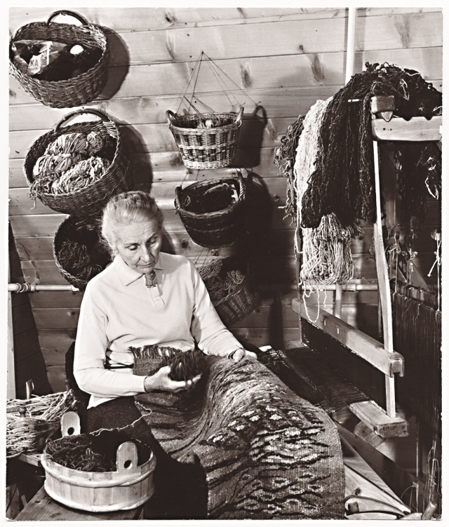 Maria
Bujakowa
przy pracy.