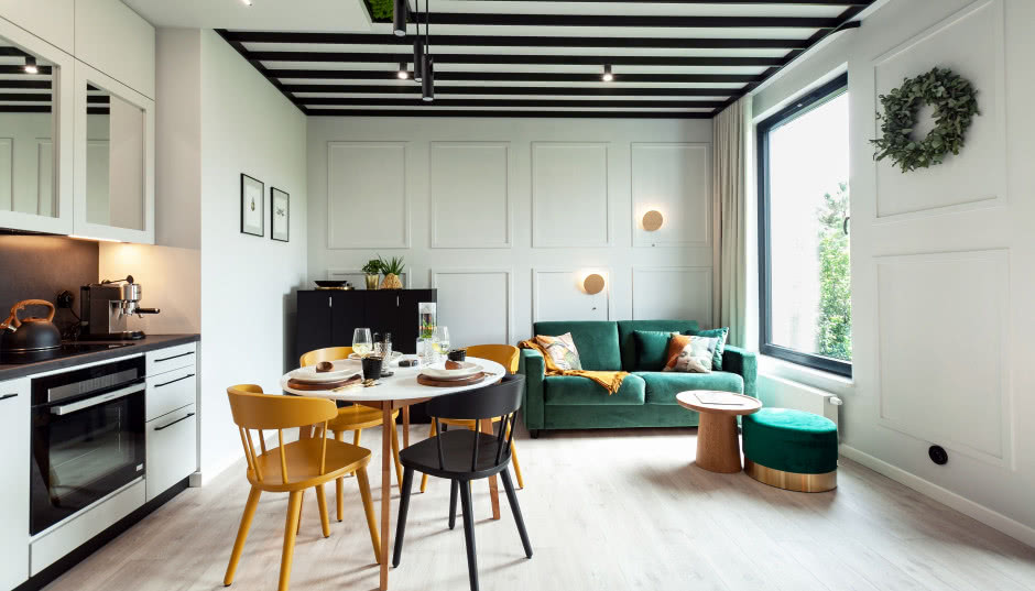 Mieszkanie inspirowane stylem botanicznym - ma mech na suficie!