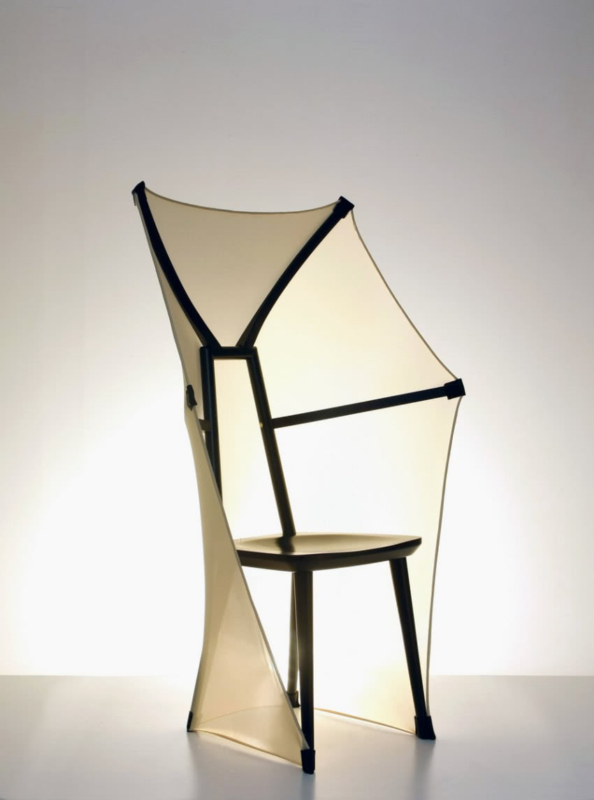 Krzesło nietoperz
To "latające" krzesło...