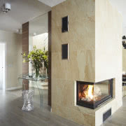 Kącik wypoczynkowy. Proste sprzęty, ascetyczna...