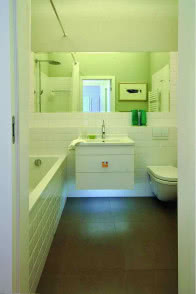 Biała łazienka - połaczenie stylu retro z nowoczesnym