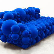 Meble z serii Suitcase wykonane są
z walizek i...