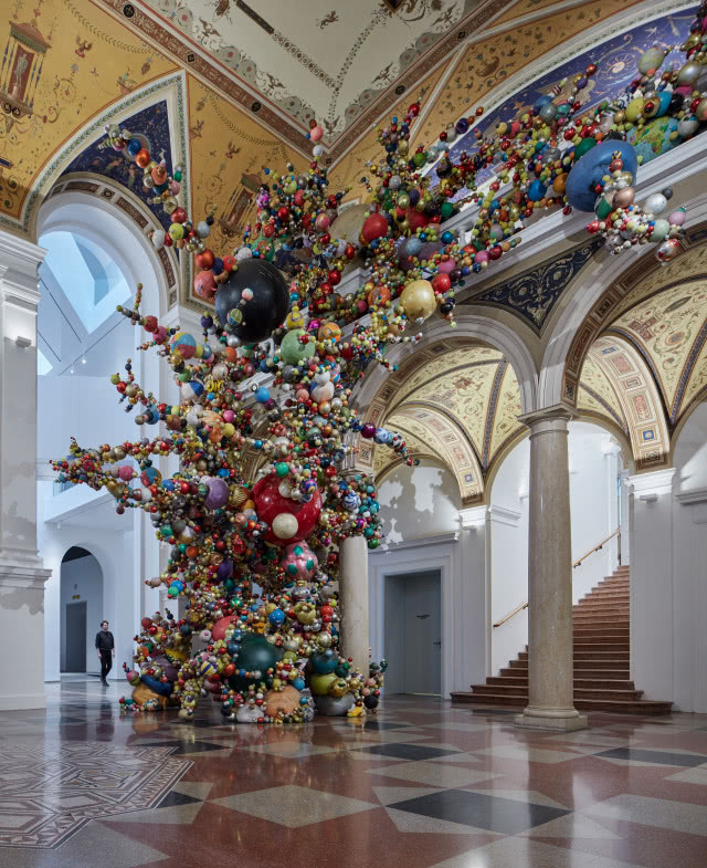 instalacja w klasycznym budynku