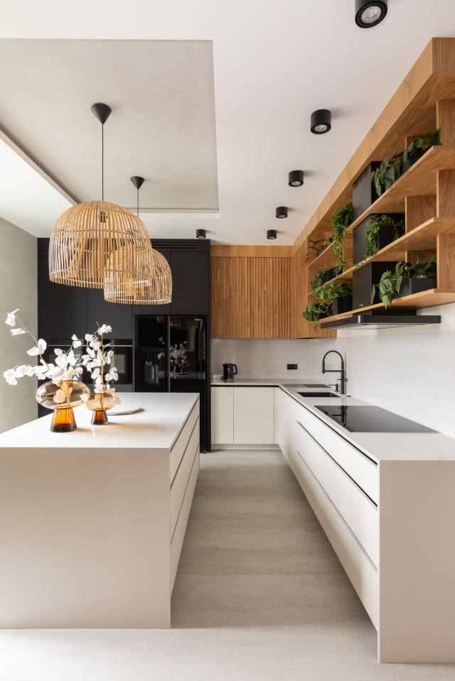 wyspa w kuchni wolnostojąca