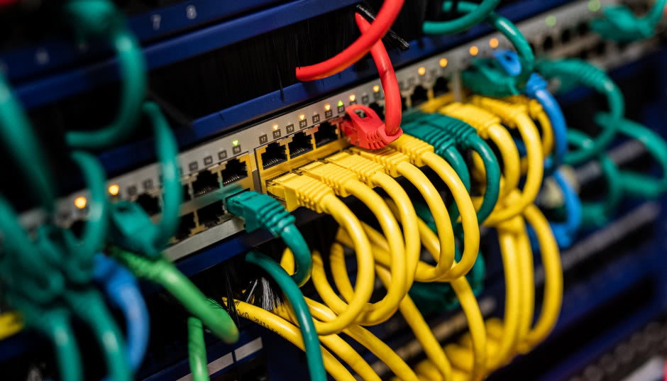 Co oznaczają kolory kabli? Ta wiedza ułatwi Ci życie!