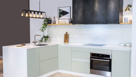Kuchnia z półwyspem - idealny pomysł do małych wnętrz