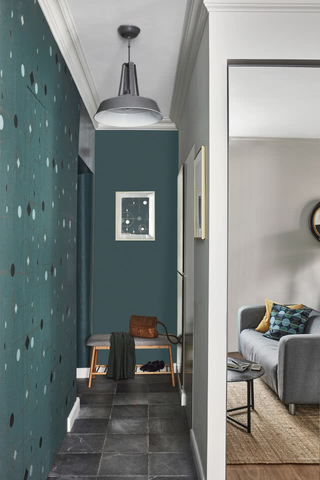 Przedpokój w ciemnej zieleni