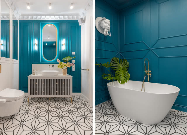 wzorzysta podłoga w niebieskiej łazience