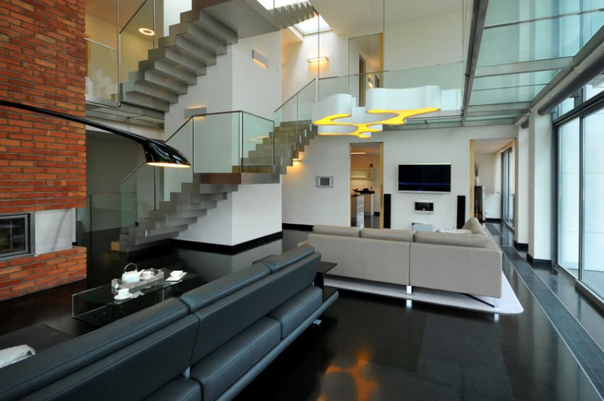 Kominkowa cegła została sprowadzona z Rosji,...