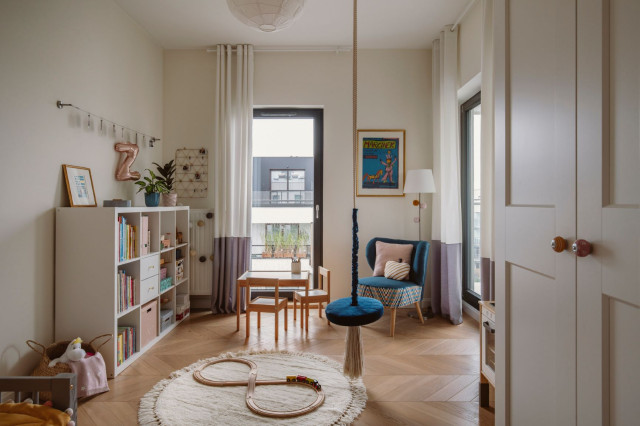 Aranżacja pokoju dziecka  z huśtawka