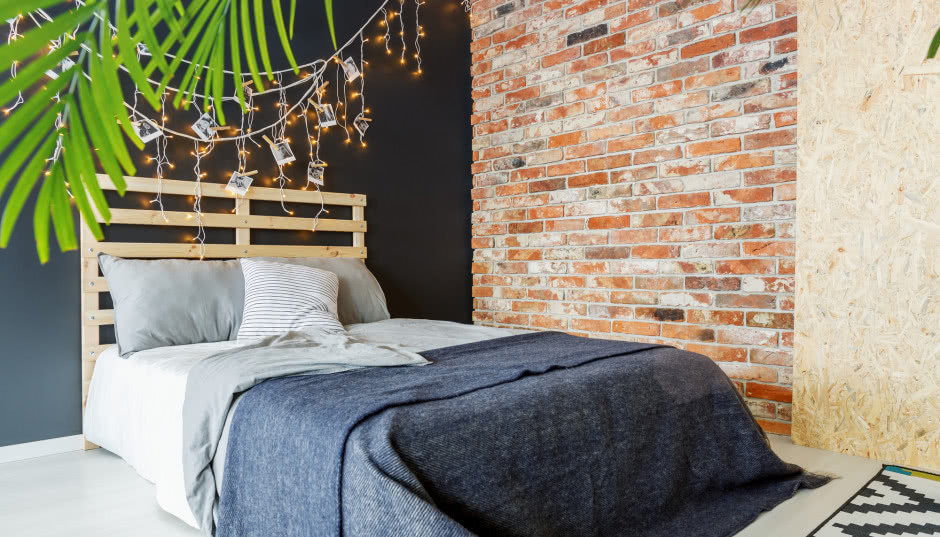 Jak samodzielnie zrobić łóżko z palet?