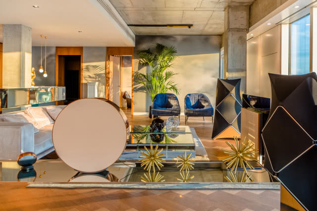 Bang & Olufsen to najbardziej zaawansowany system audiowizualny na świecie. Zestaw składający się z najnowszej generacji telewizora OLED i systemu głośników 5.1 