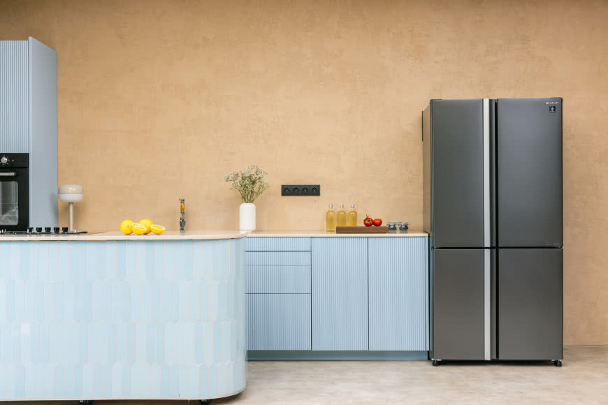 Sharp SJ-MP820C-SL – multidoor, który łączy nowoczesny design z inteligentnym chłodzeniem