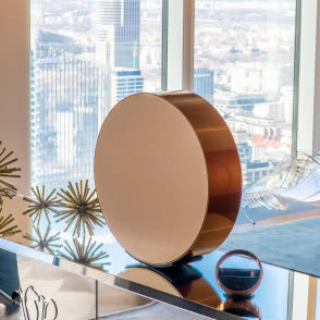 Bang & Olufsen to najbardziej zaawansowany system audiowizualny na świecie. Zestaw składający się z najnowszej generacji telewizora OLED i systemu głośników 5.1 