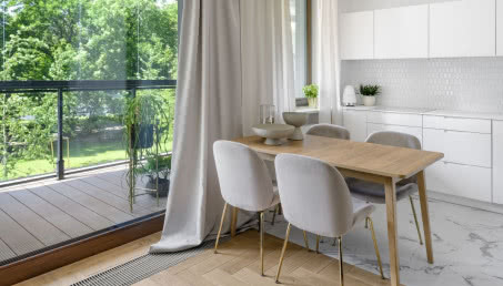 Łączenia podłóg - jak połączyć posadzki bez listew?