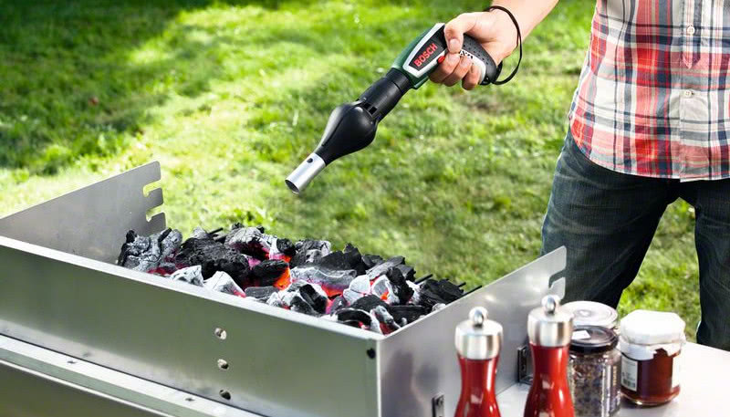 Z wkrętarką na grilla?