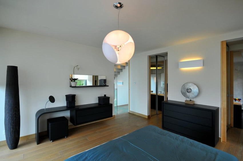 W minimalistycznej sypialni tylko to, co...