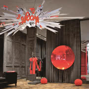 Lampa Oh Mei Ma
urzeka geometrią.
Powstała z...