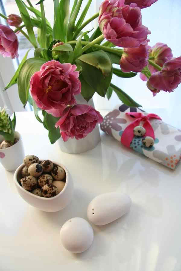 Wiosenna dekoracja stołu