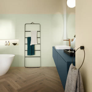 Nowy ulubieniec projektantów wnętrz? Szkło polimerowe i jego zastosowanie w aranżacji wnętrz