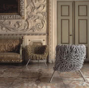 Fotel Bolotas (Żołędzie) wykonany został z...