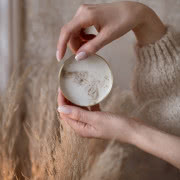 Każdy wzór na wieczku
jest niepowtarzalny,
bo...