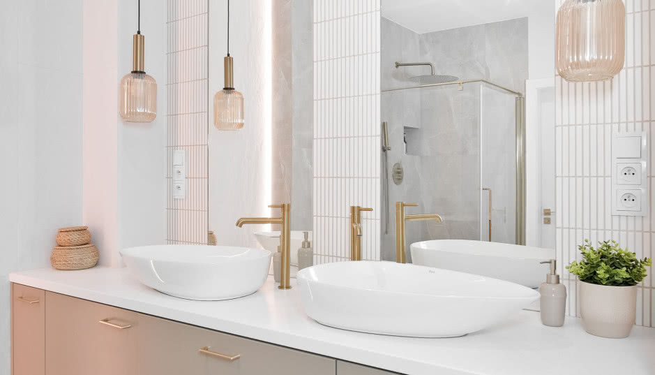Co zrobić, by optycznie powiększyć łazienkę?