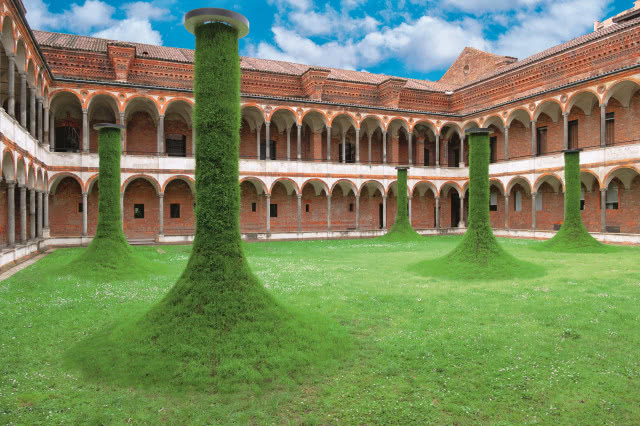 Instalację "Sleeping Piles"