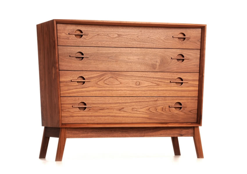 Komoda składająca się z czterech szuflad komódka...