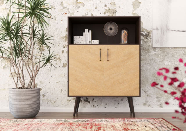 komoda na nóżkach, uchwyty przykręcane, kwiat