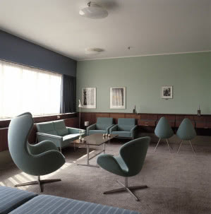 Arne Jacobsen, wnętrza i meble w Radisson Blu Royal Hotel w Kopenhadze