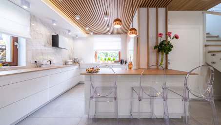 Praktyczna i elegancka wyspa w kuchni