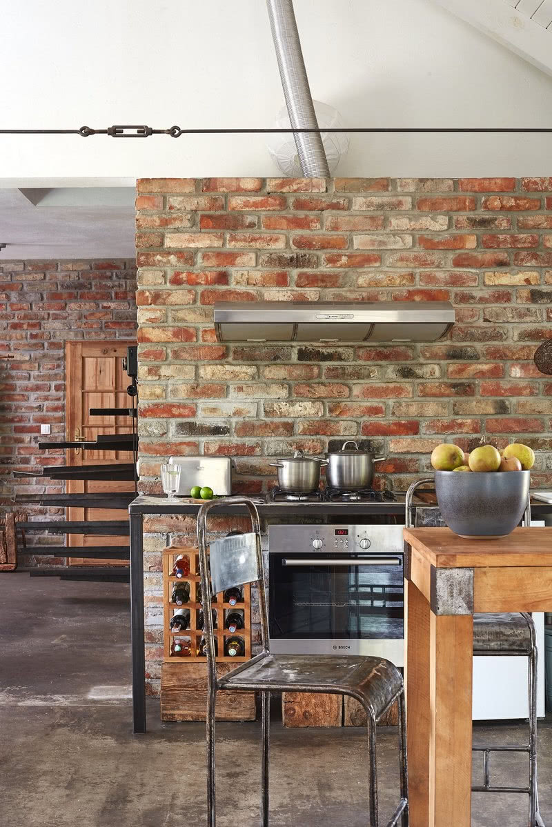 Ceglane ściany sa tak limatyczne, bo wybudowano...