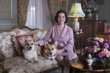 Królewskie wnętrza z serialu "The Crown" - po śmierci królowej serial chętniej wyszukiwany!