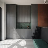 Dwupoziomowe mieszkanie z widokiem na Wisłę. Ma 145-metrowy taras i jacuzzi na dachu!