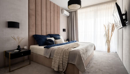 Czy warto mieć telewizor w sypialni? Plusy, minusy i jeden zaskakujący fakt