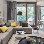 Stół Kristalia, krzesła
Vitra, lampa...