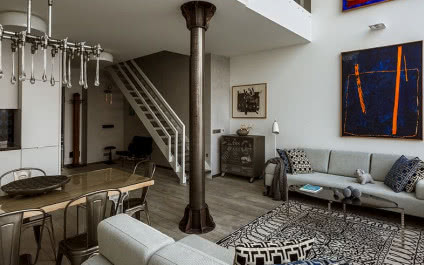 Soft loft, czyli eleganckie mieszkanie z industrialnymi akcentami