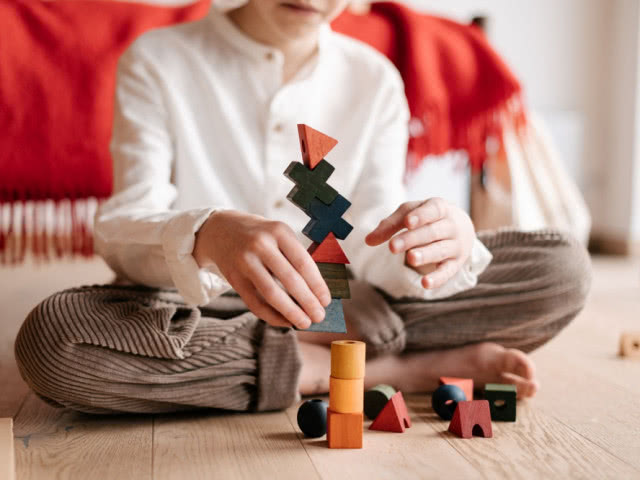 drewniane pomoce Montessori