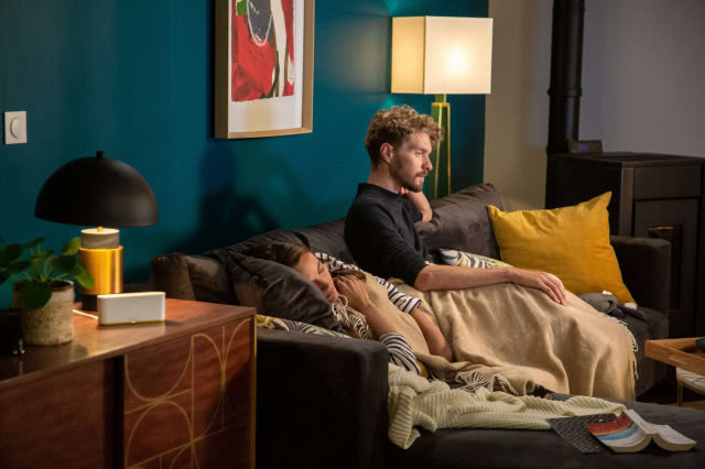 Jak nowoczesne technologie pomagają nam osiągnąć zdrowy sen?